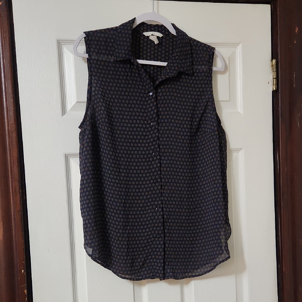 H&M Black and White Sleeveless Blouse with Peter Pan Collar